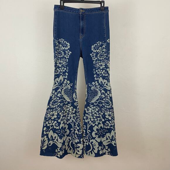 We The Free - Free People Just Float On Printed Flare Jeans - Young Hearts - 28 - Picture 1 of 8